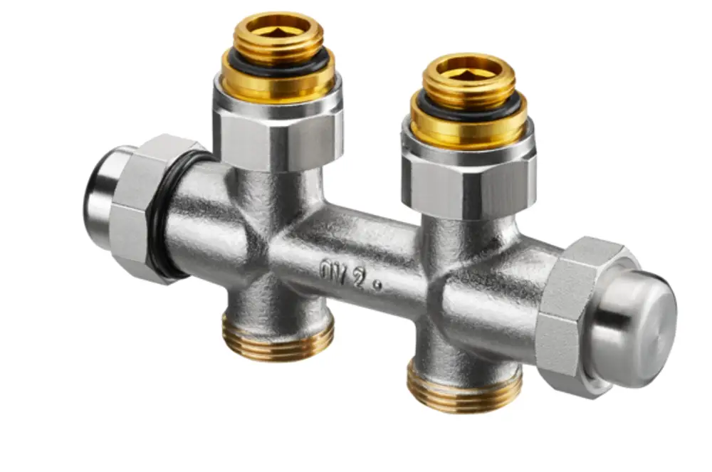Anschlussarmatur aus Metall mit zwei Anschlussstellen, eine mit G 1/2 AG und eine mit G 3/4 Eurokonus, hergestellt von Oventrop. Verwendbar für Rohrinstallationen.